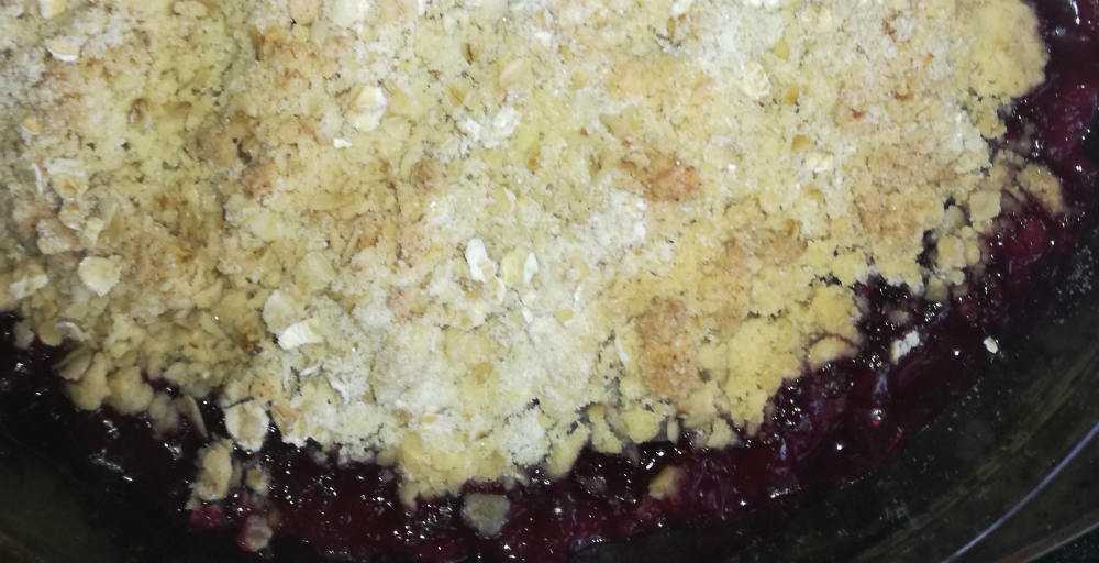 Apple & Forest Fruit Crumble