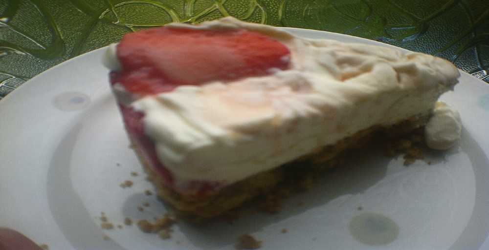 Strawberry Swirl Cheesecake Slice