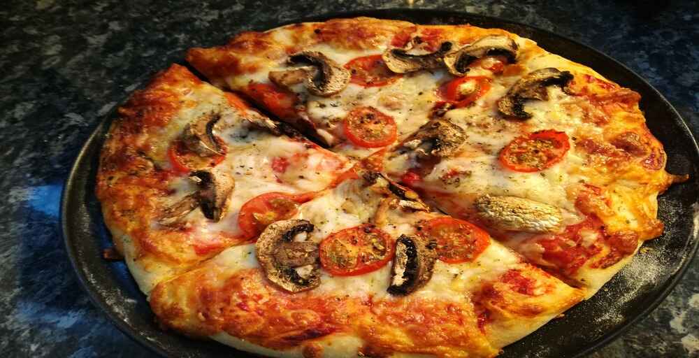 Garlic & Mushroom Pizza 